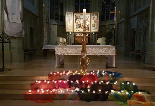 Altar in der Propsteikirche St. Walburga